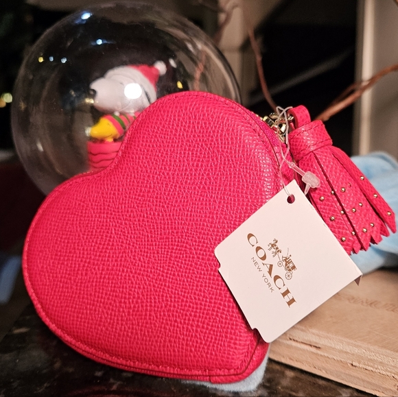 Coach Edge Studded Heart Coin Case Zip Close Crossgrain Leather Red Goldtone NWT - Picture 4 of 15